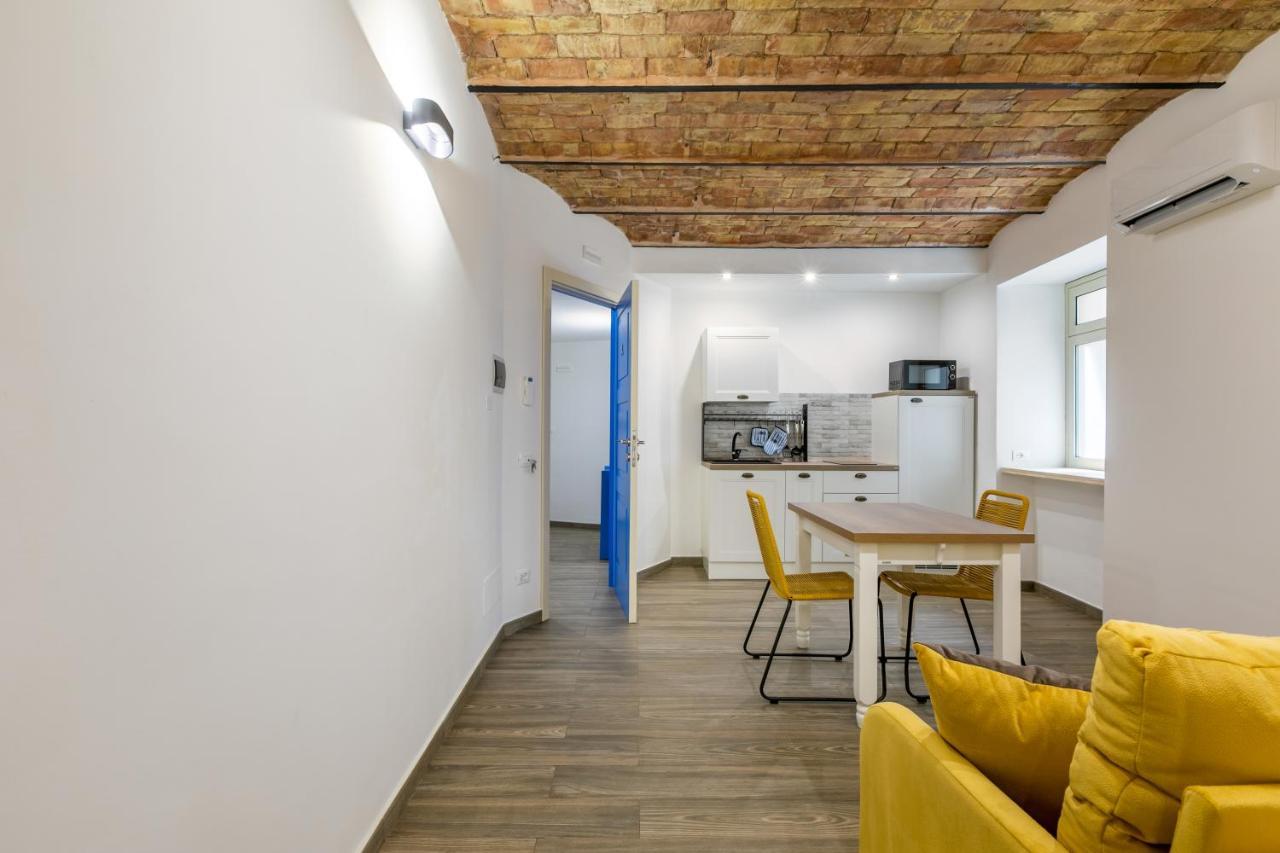Vittorio Emanuele Charming Central Flats Палермо Екстериор снимка